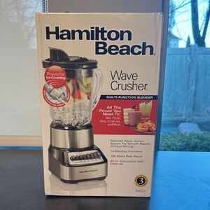 Hamilton Beach Wave Crusher Blender - Black and Silver